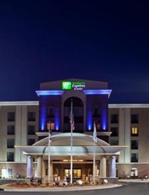 фото отеля Holiday Inn Express Hotel & Suites Hope Mills