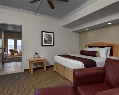 фото отеля Cherry Tree Inn & Suites