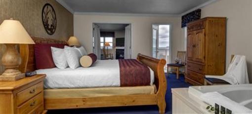 фото отеля Cherry Tree Inn & Suites