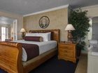 фото отеля Cherry Tree Inn & Suites