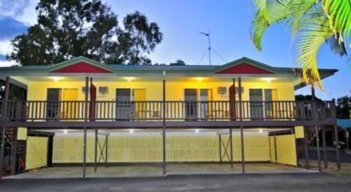 фото отеля Agnes Palms Beachside Apartments
