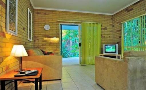 фото отеля Agnes Palms Beachside Apartments