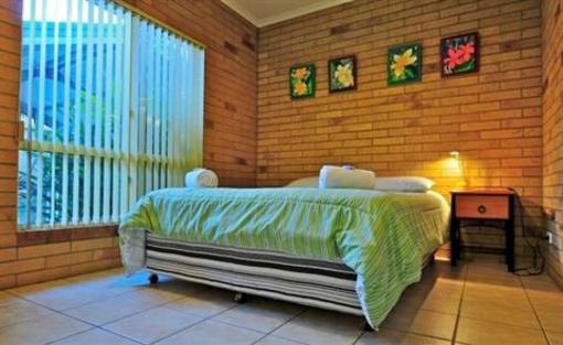 фото отеля Agnes Palms Beachside Apartments