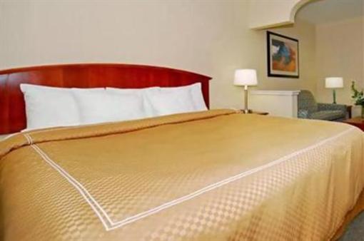 фото отеля Candlewood Suites South Austin