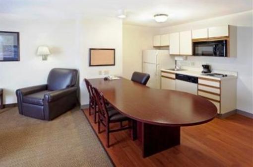 фото отеля Candlewood Suites South Austin