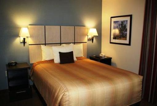 фото отеля Candlewood Suites South Austin