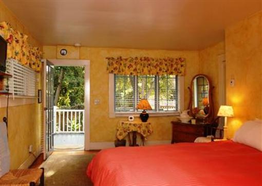 фото отеля The Secret Garden Inn