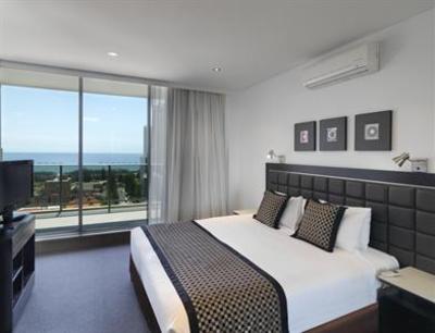 фото отеля Meriton Serviced Apartments - Broadbeach