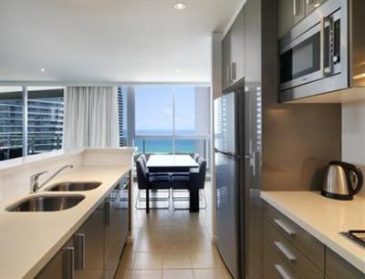фото отеля Meriton Serviced Apartments - Broadbeach