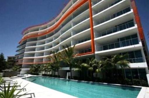 фото отеля Silvershore Apartments on the Broadwater