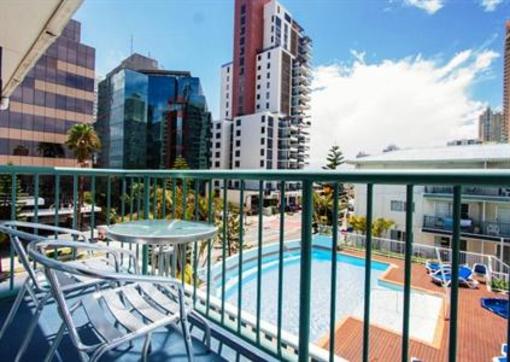 фото отеля Raffles Royale Apartments Gold Coast