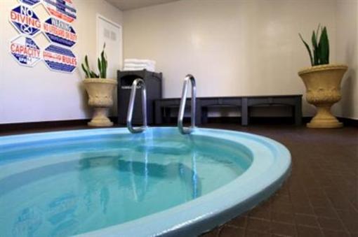 фото отеля BEST WESTERN Bishop Holiday Spa Lodge