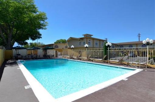 фото отеля BEST WESTERN Bishop Holiday Spa Lodge