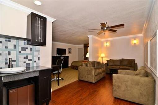 фото отеля BEST WESTERN Bishop Holiday Spa Lodge