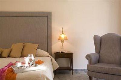 фото отеля Yria Hotel Resort