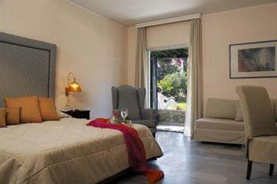фото отеля Yria Hotel Resort
