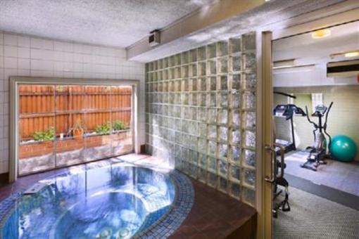 фото отеля Best Western Plus Hovell Tree Inn