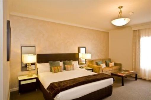 фото отеля Best Western Plus Hovell Tree Inn