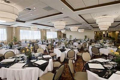 фото отеля Sheraton Louisville Riverside Hotel