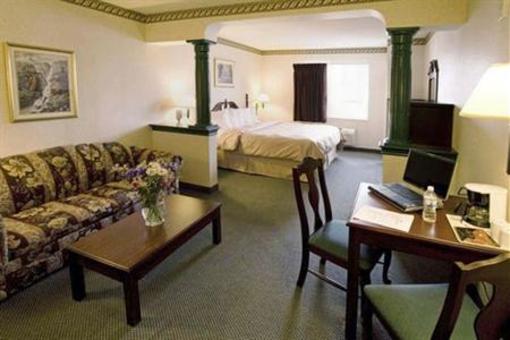 фото отеля Comfort Suites Downtown Windsor (Ontario)