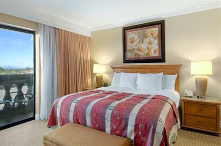 фото отеля Pointe Hilton Squaw Peak Resort