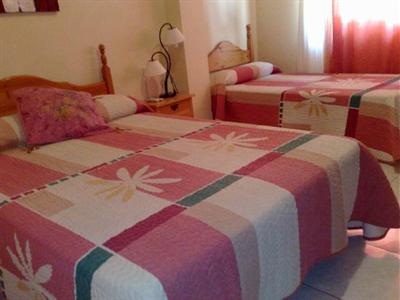 фото отеля Hostal Virgen del Rocio