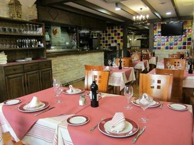 фото отеля Hostal Virgen del Rocio