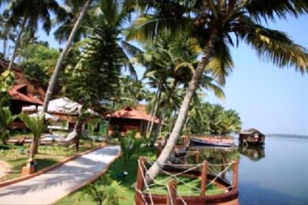 фото отеля Cambay Palm Lagoon Resort Kollam
