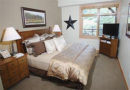 фото отеля Capitol Peak Lodge