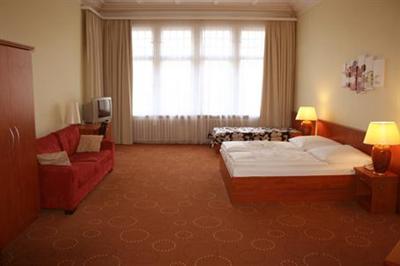 фото отеля Olivaer Apart Hotel am Kurfuerstendamm