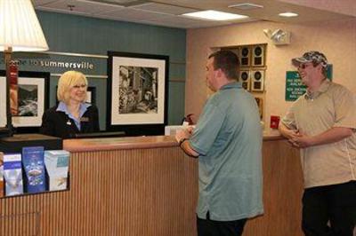 фото отеля Hampton Inn Summersville
