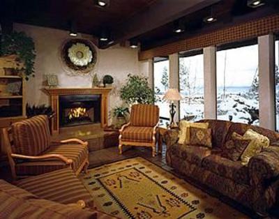 фото отеля Inn by the Lake
