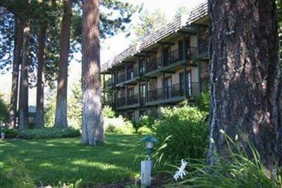 фото отеля Inn by the Lake
