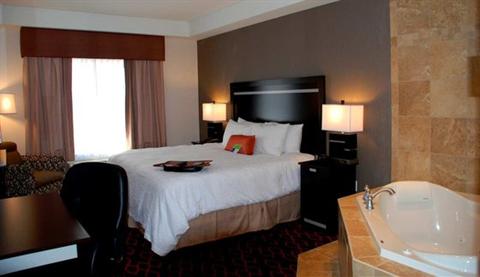 фото отеля Hampton Inn & Suites by Hilton Lethbridge
