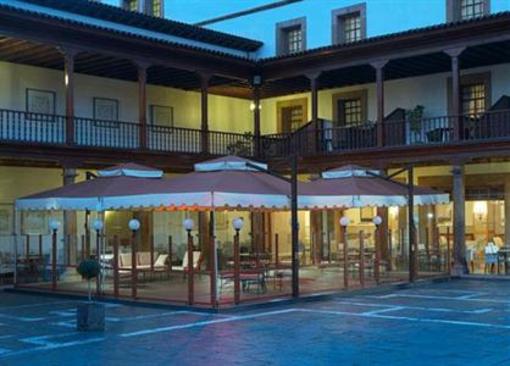фото отеля Hotel de la Reconquista