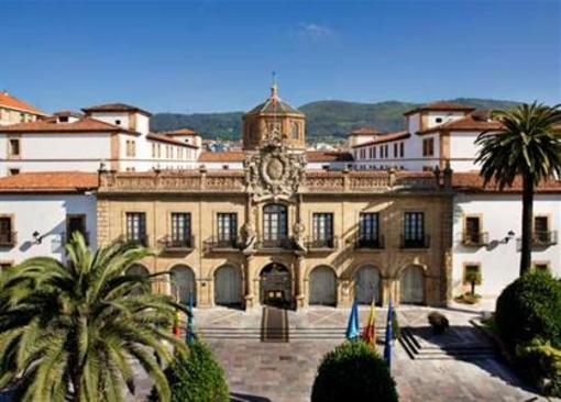 фото отеля Hotel de la Reconquista