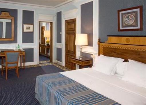 фото отеля Hotel de la Reconquista
