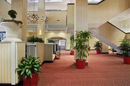 фото отеля Hilton Fort Wayne Convention Center