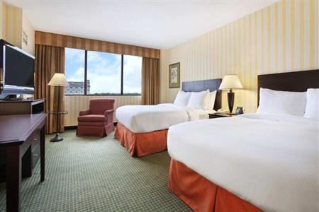 фото отеля Hilton Fort Wayne Convention Center