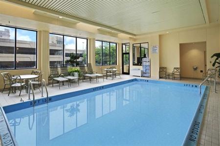 фото отеля Hilton Fort Wayne Convention Center
