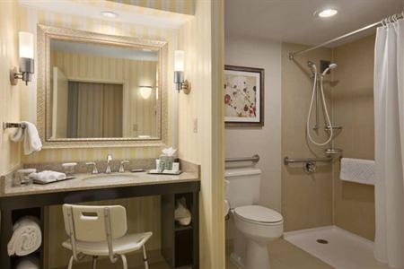 фото отеля Hilton Fort Wayne Convention Center