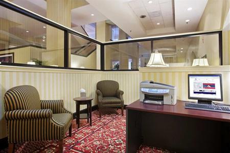 фото отеля Hilton Fort Wayne Convention Center