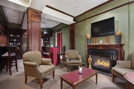фото отеля Hilton Fort Wayne Convention Center