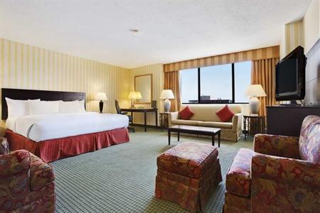 фото отеля Hilton Fort Wayne Convention Center
