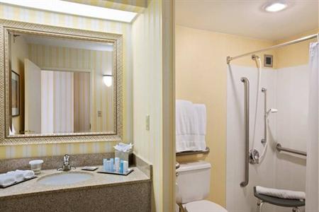 фото отеля Hilton Fort Wayne Convention Center