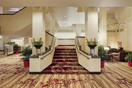 фото отеля Hilton Fort Wayne Convention Center