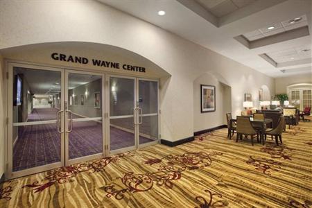фото отеля Hilton Fort Wayne Convention Center