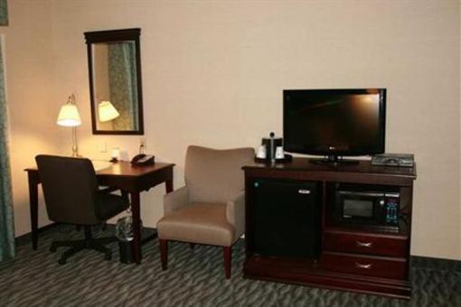 фото отеля Hampton Inn & Suites Syracuse Erie Blvd/I-690