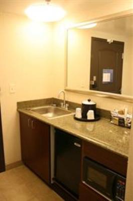 фото отеля Hampton Inn & Suites Syracuse Erie Blvd/I-690