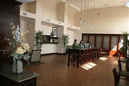 фото отеля Hampton Inn & Suites Syracuse Erie Blvd/I-690